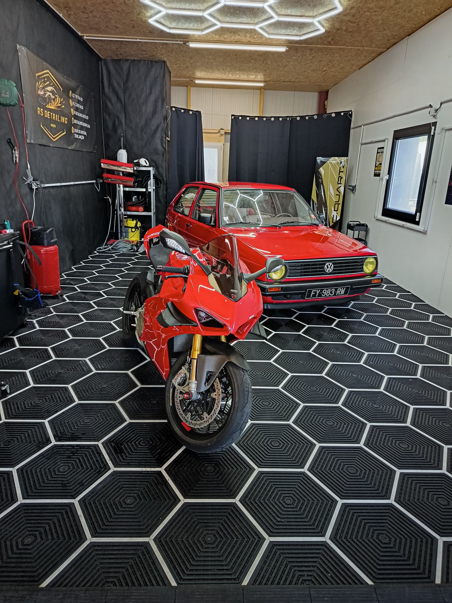 Tarifs et prestations de Detailing premium pour clients de Pontarlier et Lausanne